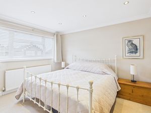 Bedroom- click for photo gallery